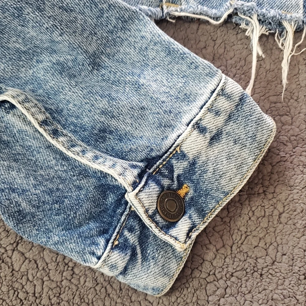 Free People Ollie Femme Denim Trucker Jacket in Aged Stone - Picture 10 of 15